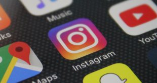 cara melakukan balasan stories dengan foto