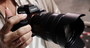 Mantab ! Kamera Digital Mirrorless Sony A7R III Terbaru Usungan Sensor Exmor R CMOS 42.4MP